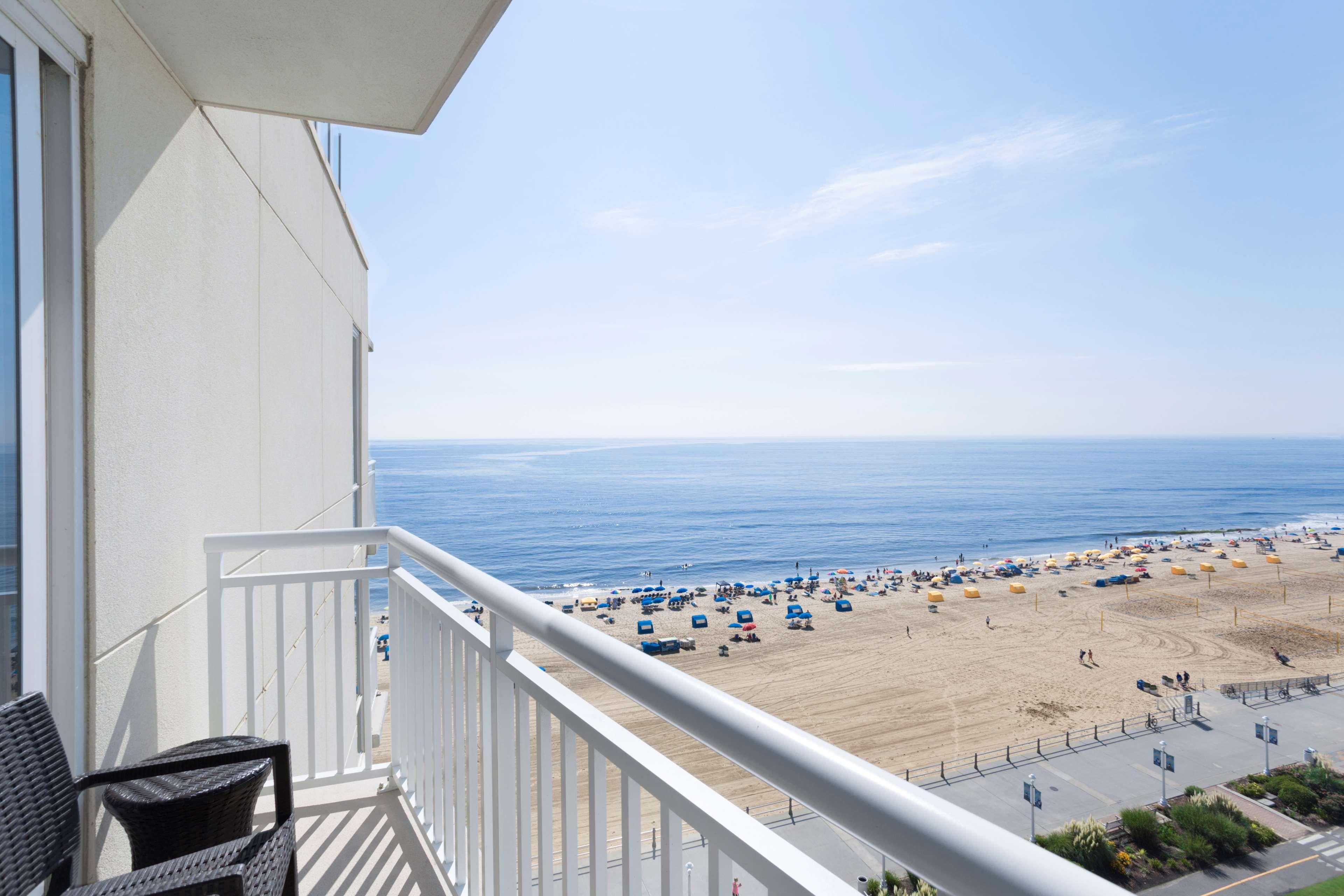 Hilton Vacation Club Oceanaire Virginia Beach Exterior photo